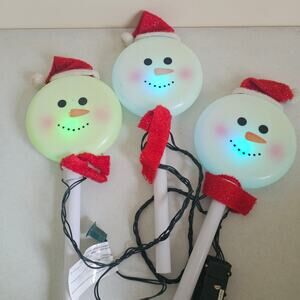 Vintage Gemmy Blow Mold 3 Santa Snowman Heads Color Changing Holiday Yard Lights